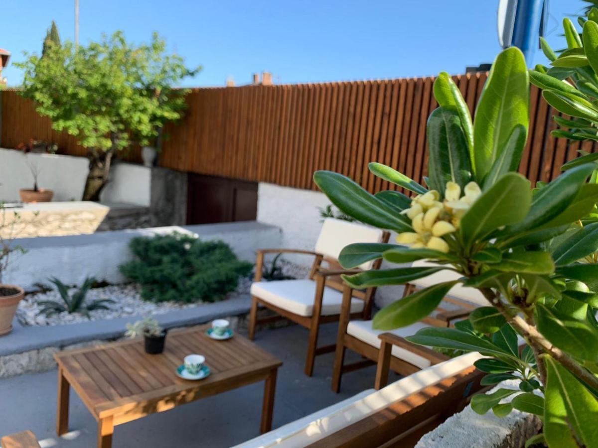 Kuca Za Odmor City Oasis Rijeka Bagian luar foto
